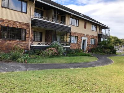 Apartment / Flat For Sale in Bergvliet, Cape Town
