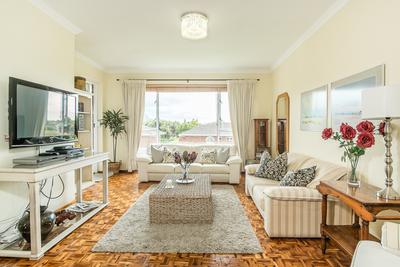 Apartment / Flat For Sale in Meadowridge, Cape Town