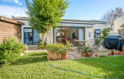 Townhouse For Sale in Constantia, Cape Town