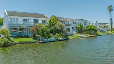 Duplex For Sale in Marina Da Gama, Cape Town